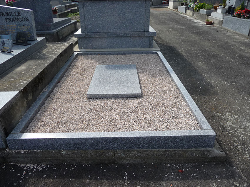 PIerre tombale pour défunt